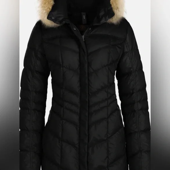 Bogner knee length puffer coat. EUC, black, size 6. Original hood not included. - Picture 9 of 9